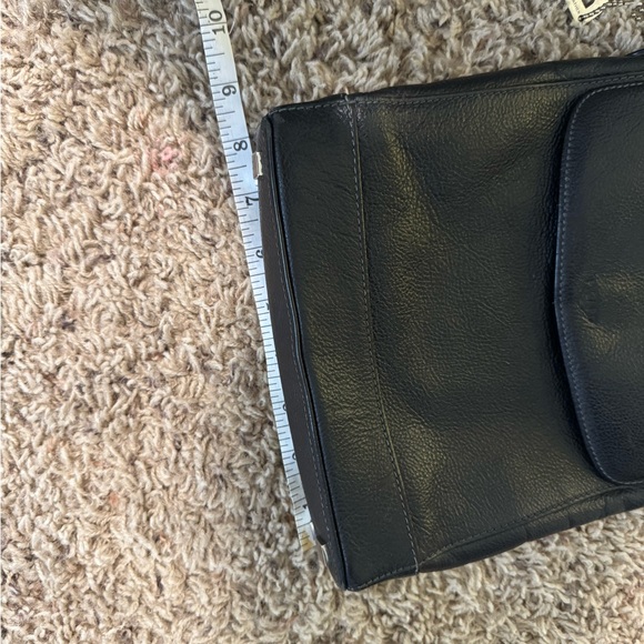 Picard Elegant Black Leather Crossbody Bag - Picture 16 of 16